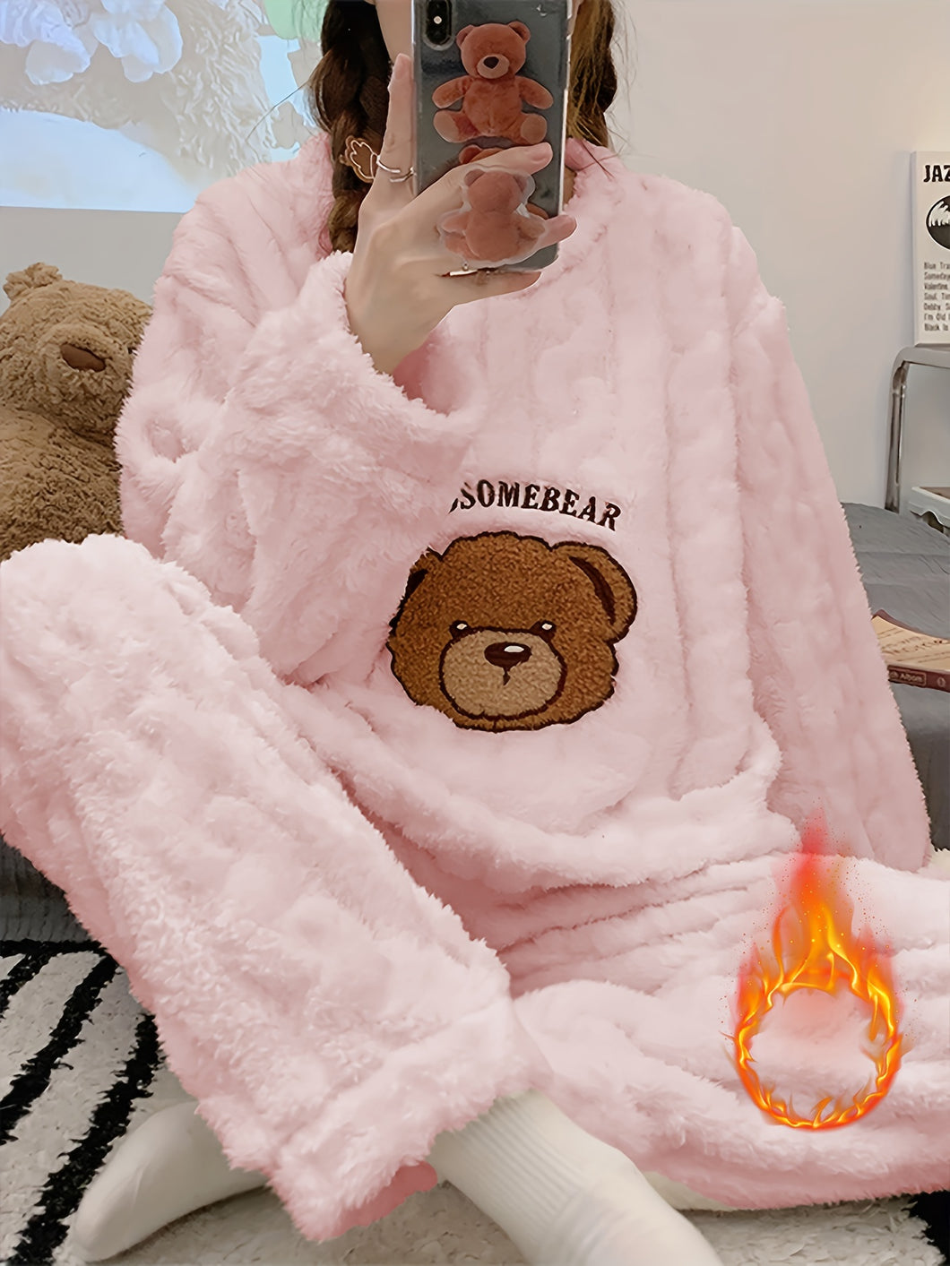 Nuovo pigiama caldo e spesso autunno/inverno, top a maniche lunghe in jacquard con motivo a orso e pantaloni in flanella