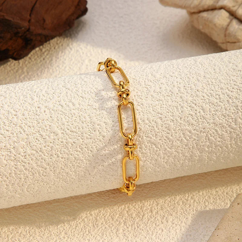 Bracciale con ciondolo a catena spessa multistrato Figaro in acciaio inossidabile, motivo geometrico, stile hip-hop europeo e americano, con chiusura OT