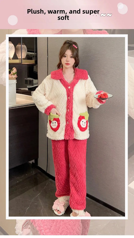 Pigiama lungo da donna in pile di corallo spesso Ins, grazioso pigiama da esterno a forma di fragola, comodo pigiama per l'autunno...