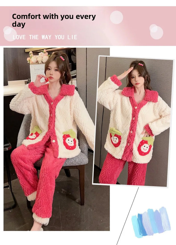 Pigiama lungo da donna in pile di corallo spesso Ins, grazioso pigiama da esterno a forma di fragola, comodo pigiama per l'autunno...