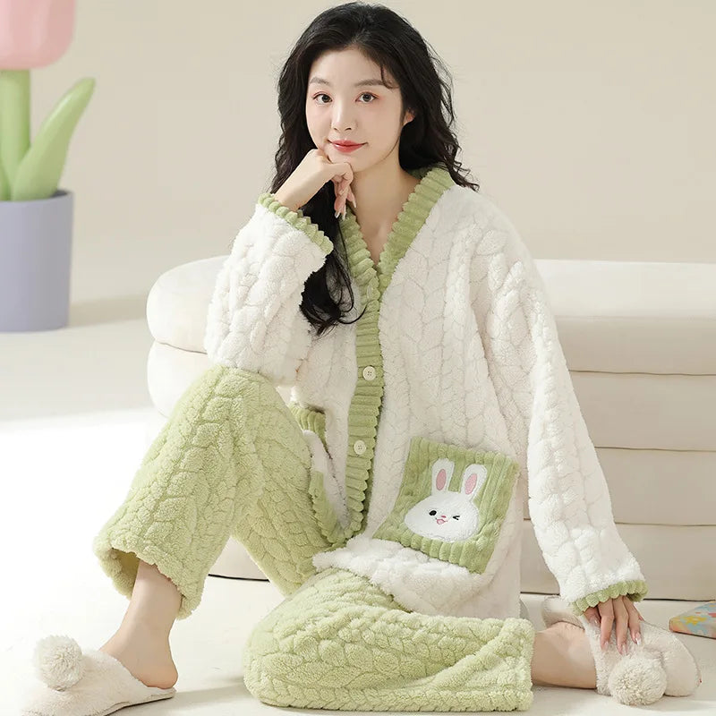 Pigiama in pile di corallo spesso, set di vestiti invernali da donna con motivo a coniglio, pantaloni in flanella calda a maniche lunghe e scollo a V