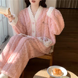 Pigiama in pile di corallo spesso, abbigliamento da casa per ragazze, stile dolce e carino, indossabile all'aperto, caldo, set da notte per l'autunno e l'inverno