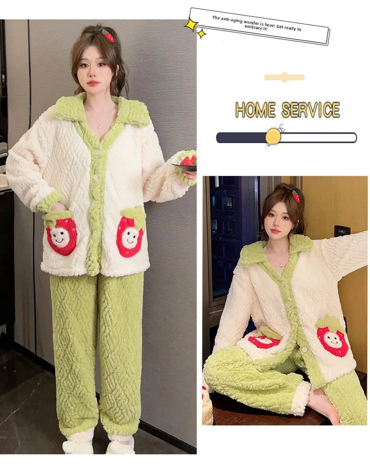 Pigiama lungo da donna in pile di corallo spesso Ins, grazioso pigiama da esterno a forma di fragola, comodo pigiama per l'autunno...