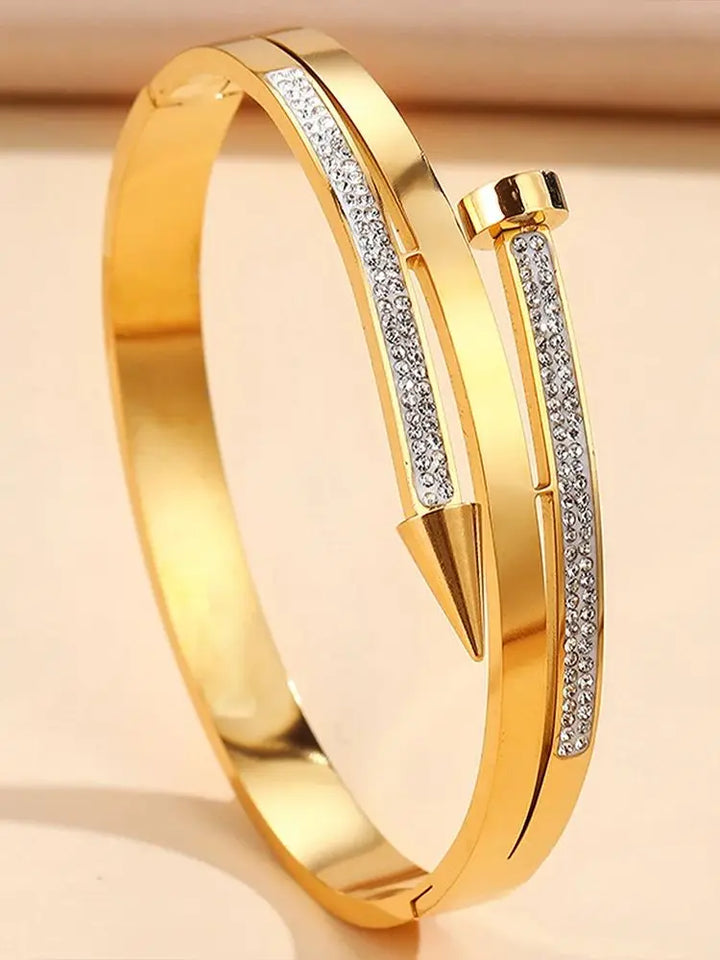Braccialetto portafortuna alla moda da donna in acciaio inossidabile con diamanti e chiodo in oro, in vendita in Europa e negli Stati Uniti, braccialetti d'oro