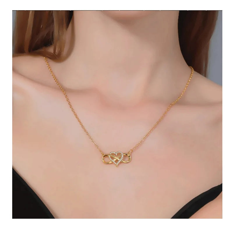 Collana romantica alla moda color oro e argento con ciondolo a forma di cuore con zirconi cubici e ciondolo a forma di cuore portafortuna, regalo per donna